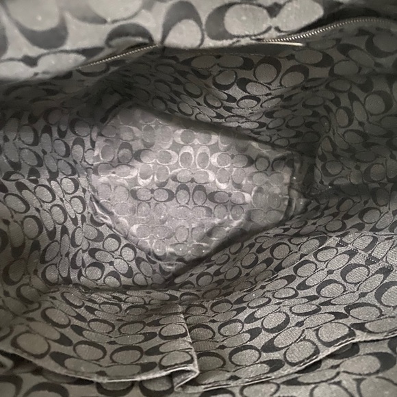 Coach - Picture 6 of 7